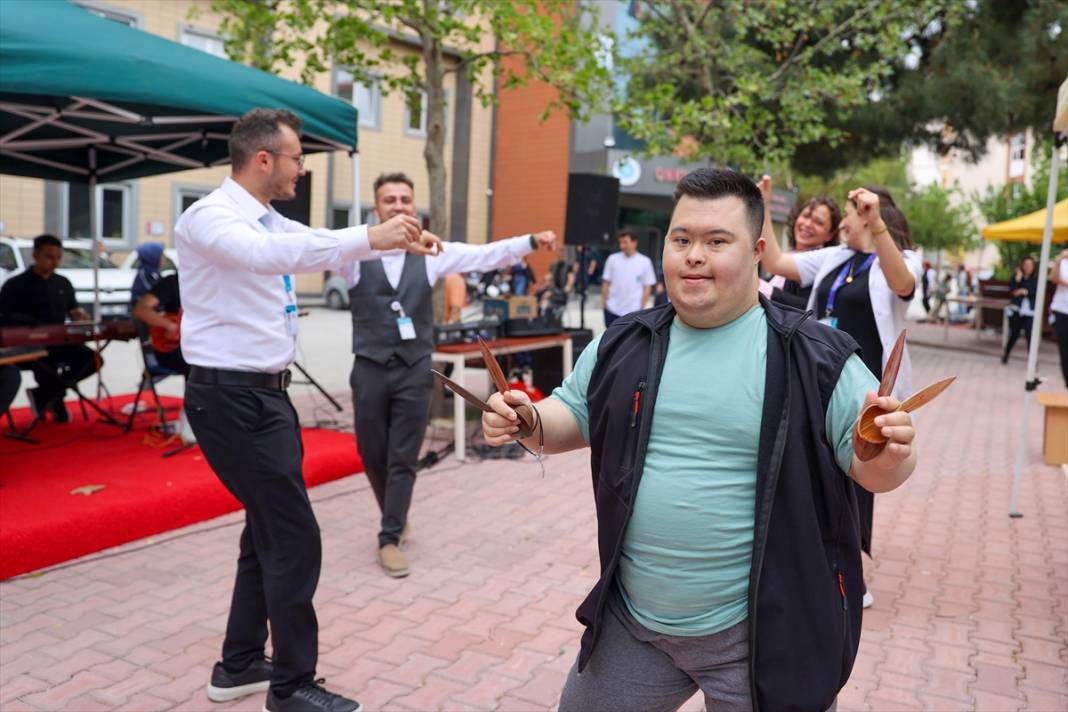 Haftalar içinde ölecekti! Konya'da sanatıyla hastalığı yendi 10